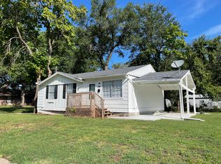 311 Carver Dr, Fulton, MO 65251