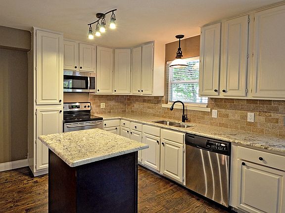 2nd image of 722 James Dr