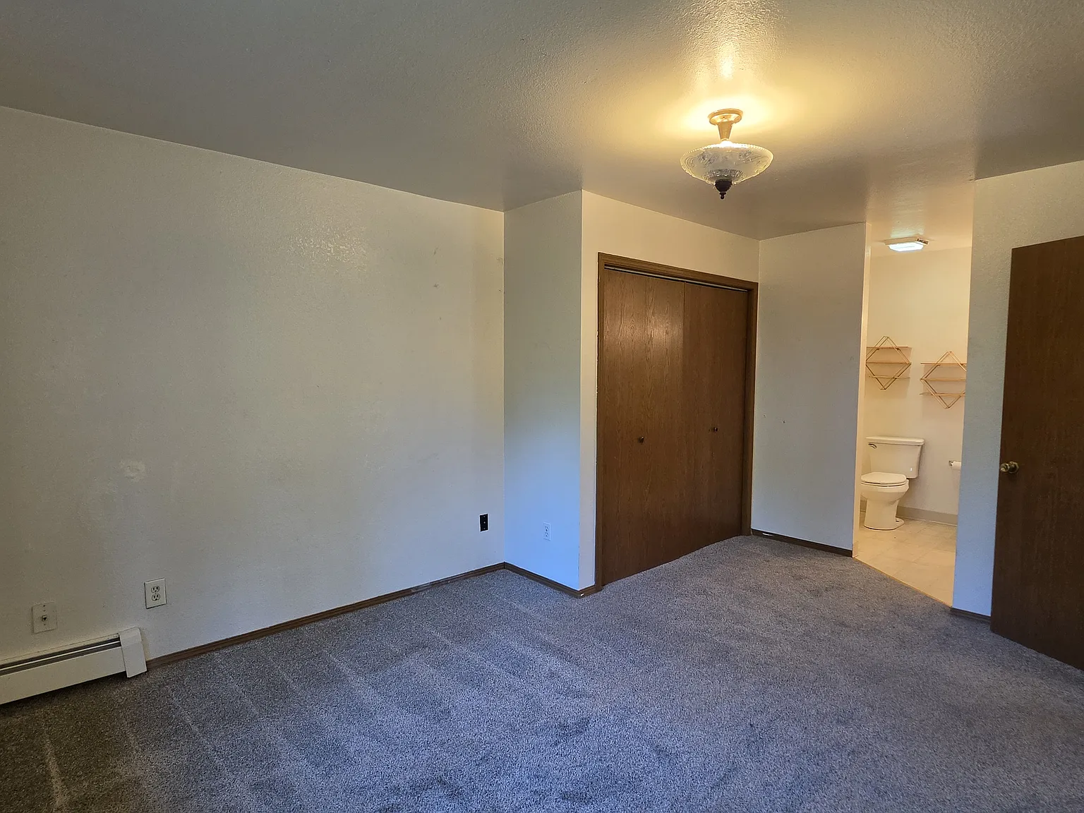 3 bed, 2.5 bath, 2080 sqft, $3,300 — Photo 4