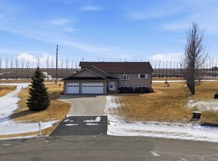 805 Leonards Way, Argusville, ND