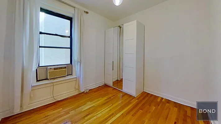 Rented by Bond New York | media 3