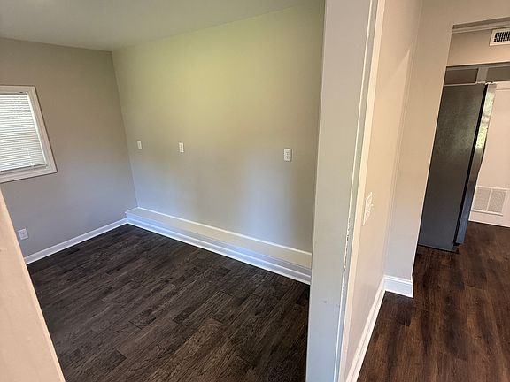 5th image of 809 3rd Ave