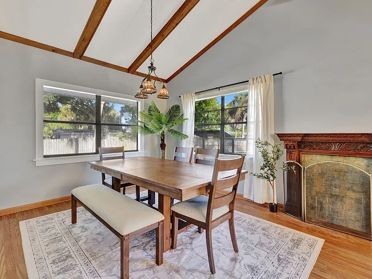 3866 Allenwood St — Photo 12