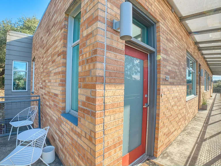 2205 N Lamar Blvd #321 — Photo 3