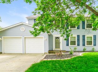 3704 Holly St, Grove City, OH 43123