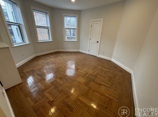 20 Queensberry St #122, Boston, MA 02215