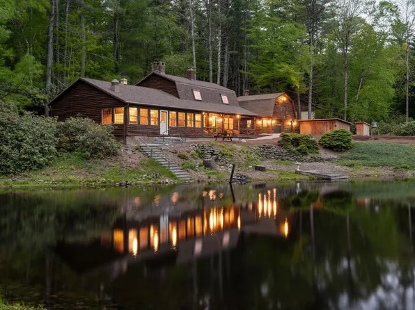 22 Sand Hill Road, Newport, NH 03773