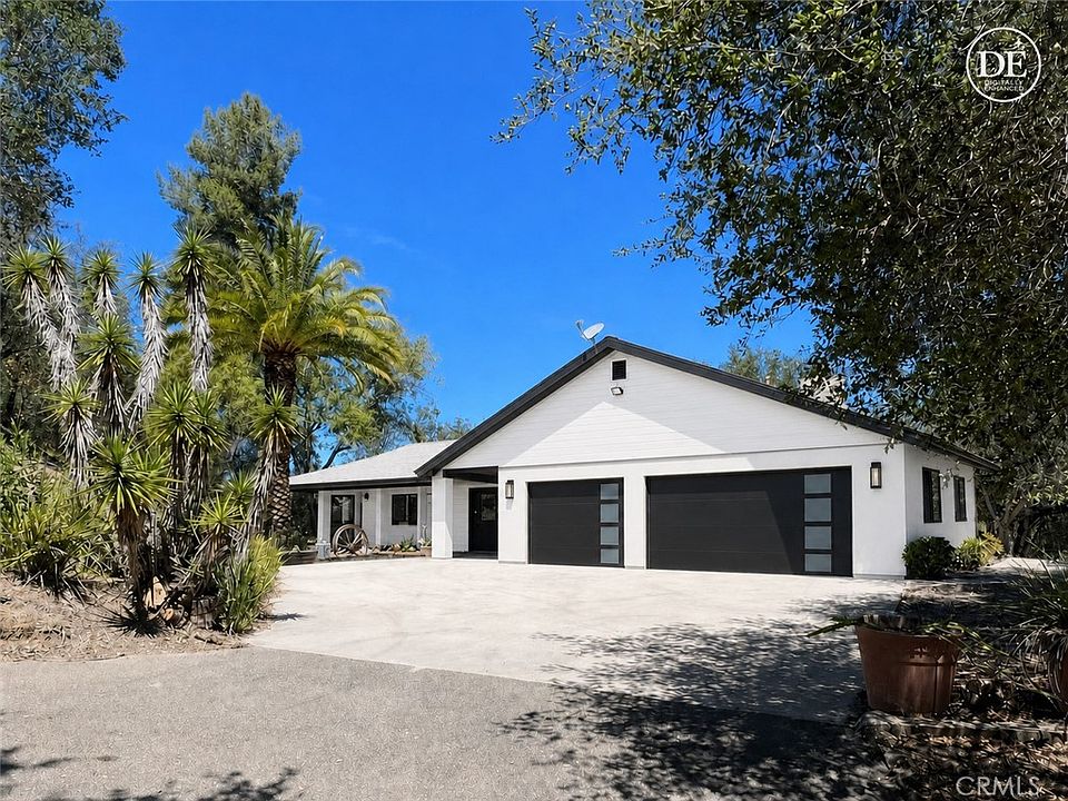 1st image of 26355 Avenida Del Oro Rd