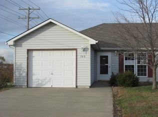 740 E Pinewood St, Gardner, KS 66030