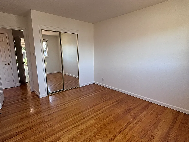 1337 Bedford St — Photo 20
