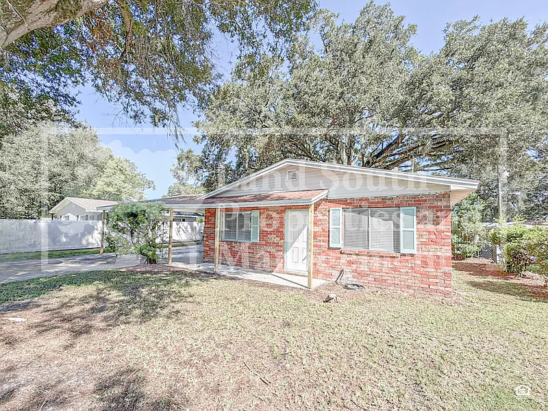 3 bed, 1.5 bath, 1234 sqft, $1,900 — Photo 2