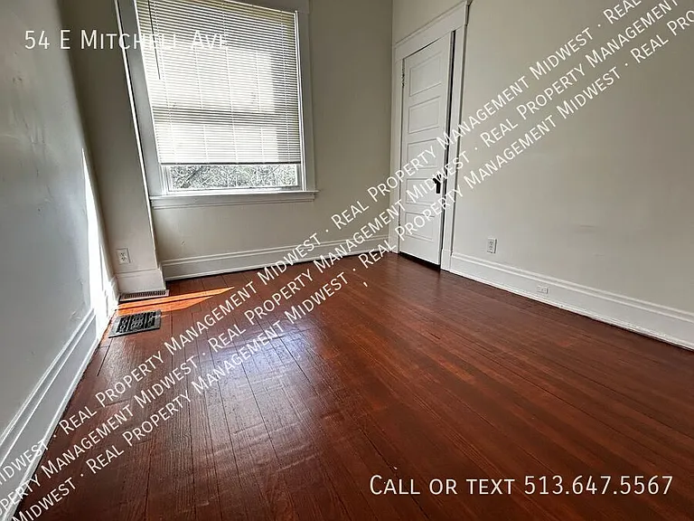 54 E Mitchell Ave — Photo 9