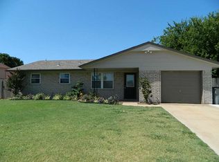 113 SE Sungate Blvd, Lawton, OK 73501