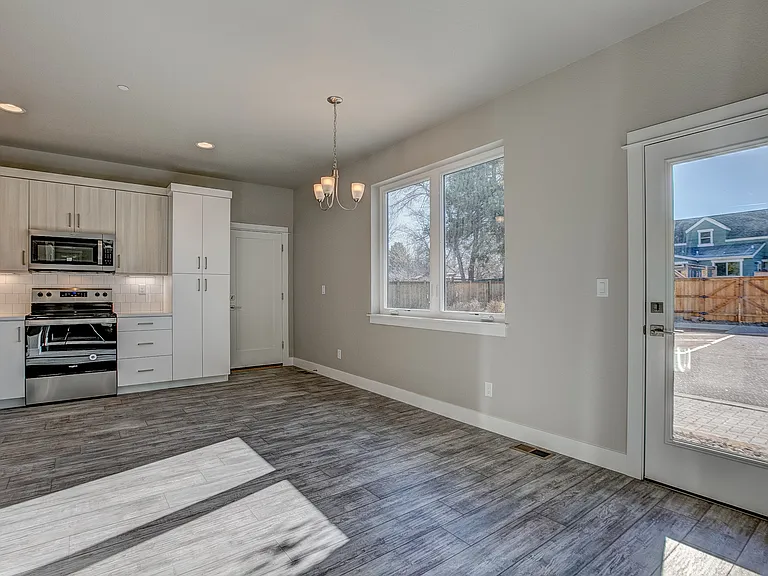 817 Cherokee Dr — Photo 15