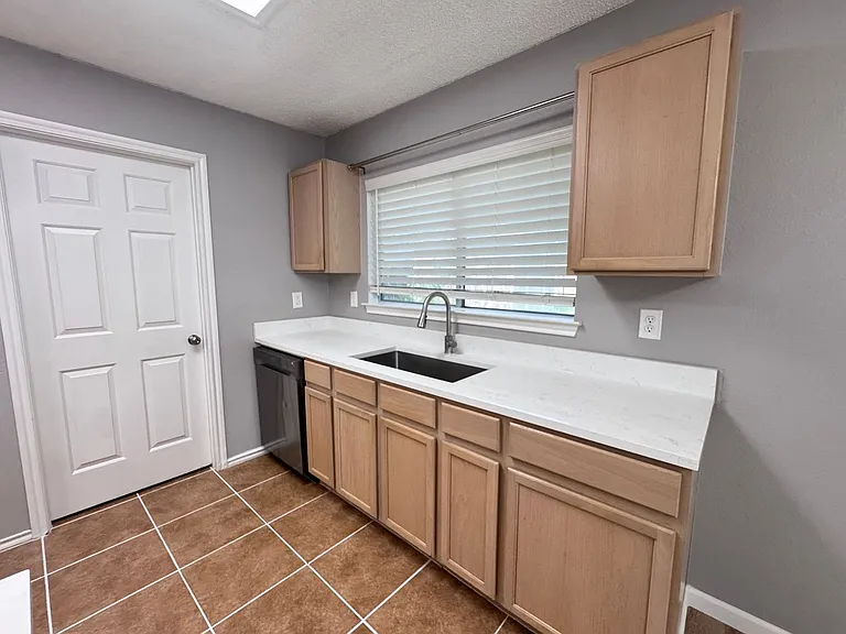 10431 Westfield Pl — Photo 5