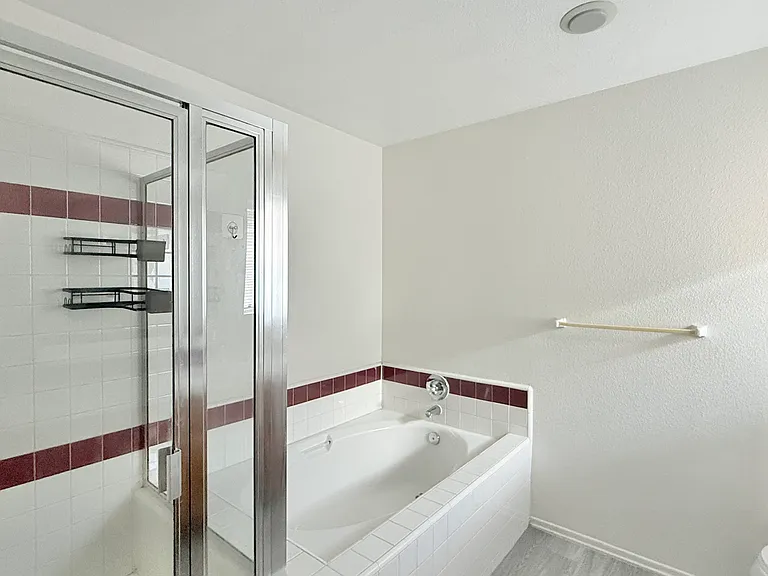 9250 Longridge Way — Photo 31