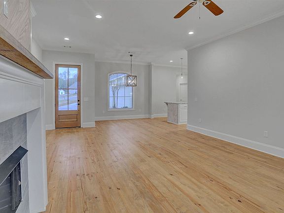 5th image of 149 Stone Creek Dr