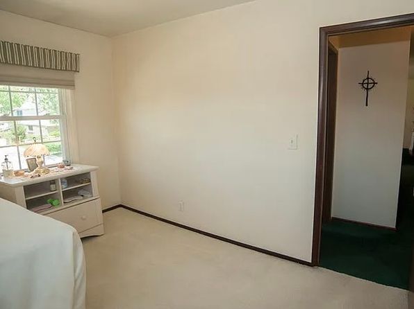 909 Oriole Dr #1