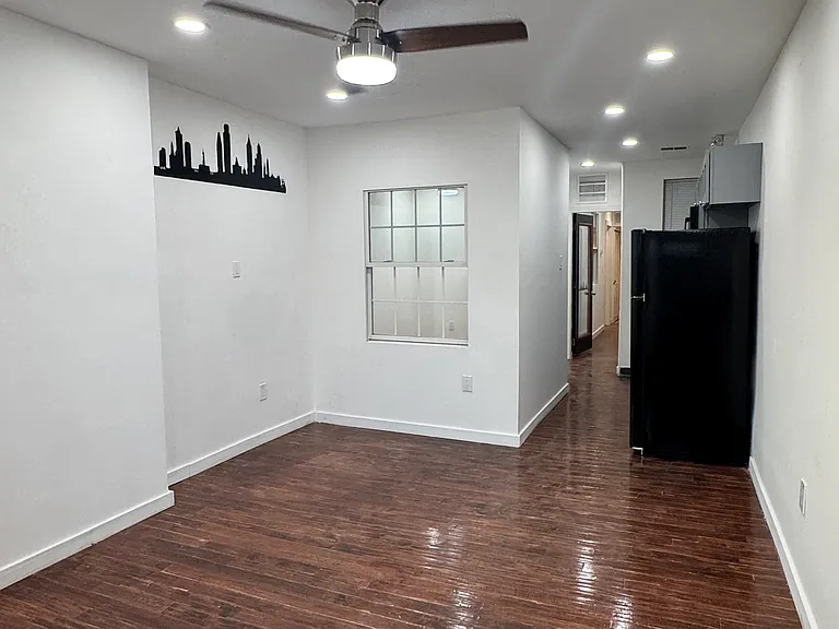 2351 E Allegheny Ave #1 — Photo 4