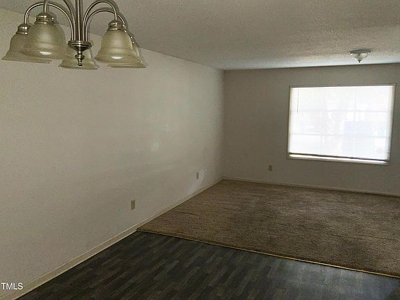 5th image of 130 Rollingwood Dr