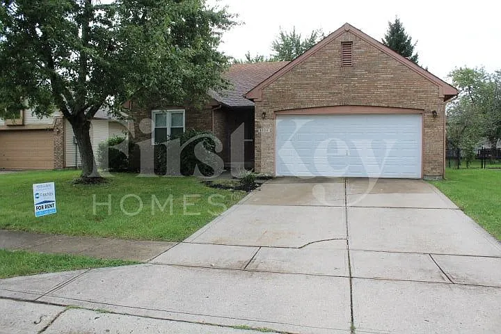 Building Photo - 10311 Park Valley Dr