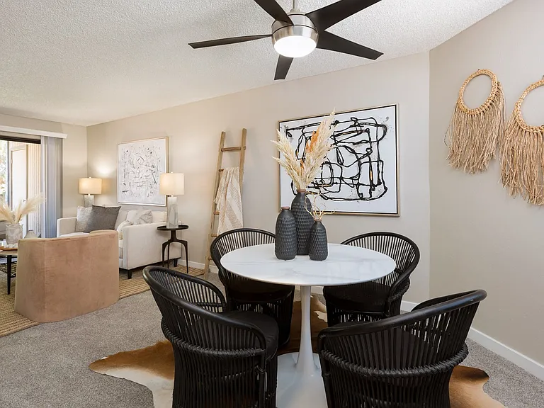 The Joshua Apartments — Photo 20