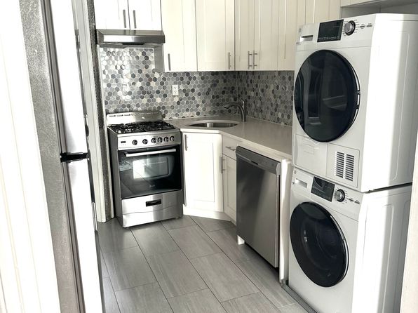 18 N Moore St APT 4F