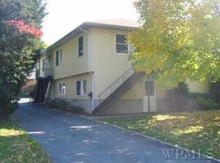 13 Cold Spring Ct, Mount Kisco, NY 10549