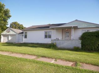 202 E Union St, London Mills, IL 61544