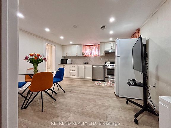 3rd image of 260 Ranee Ave