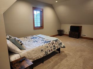 202 Creekside Farm Rd, Banner Elk, NC 28604