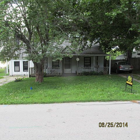 1st image of 702 Zumwalt Ave