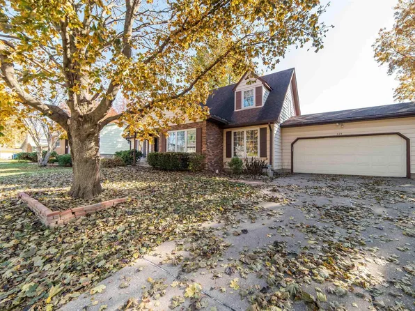 609 Prairie Vista Dr, Eldridge, IA 52748