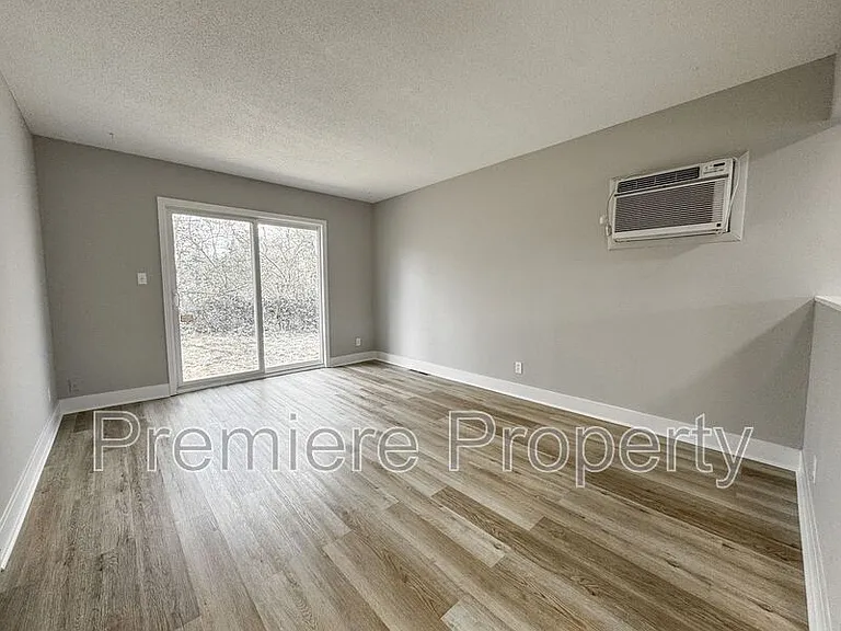 822 S Emery St — Photo 2