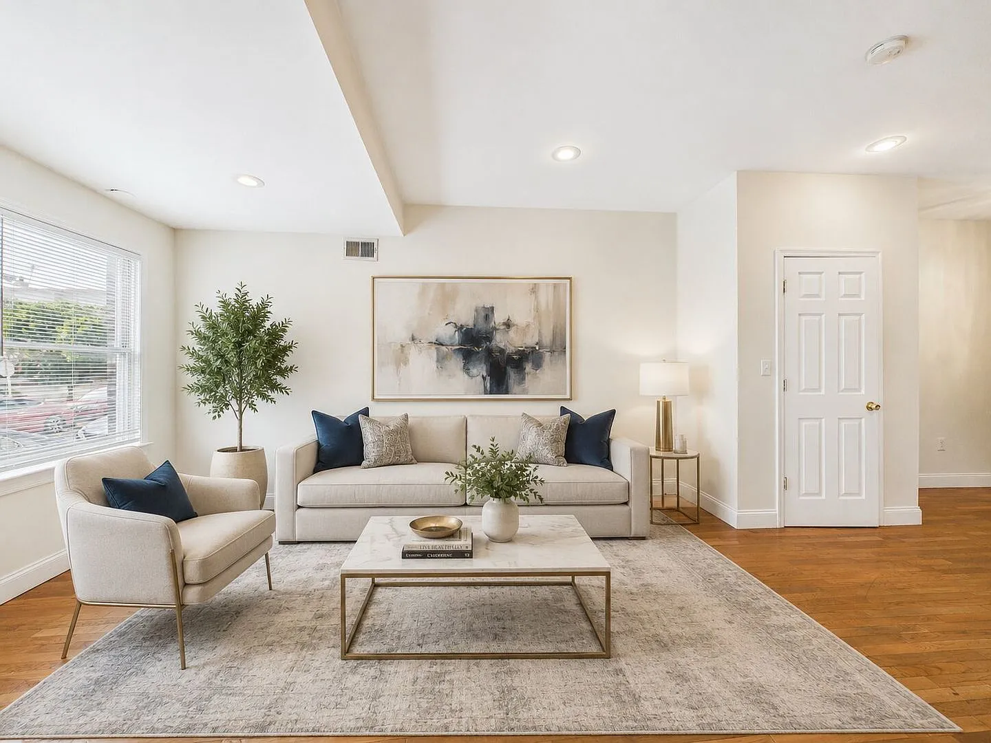 Large 4 bed 2 bath south philly home — Photo 2