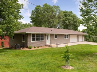 160 Albert St, Loretto, MN 55357