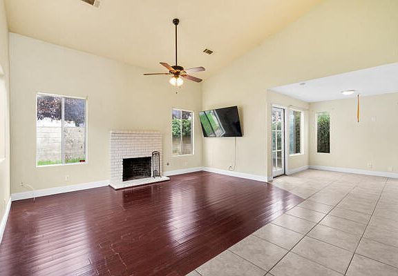 2nd image of 1217 E Ferguson Avenue