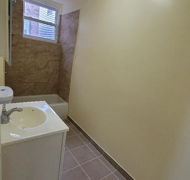 287 N 10th St #2R — Photo 9