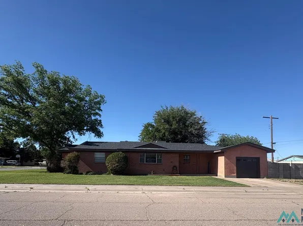1306 W Dallas Ave, Artesia, NM 88210