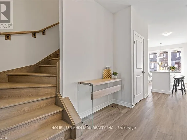 7129 Parsa St — Photo 2