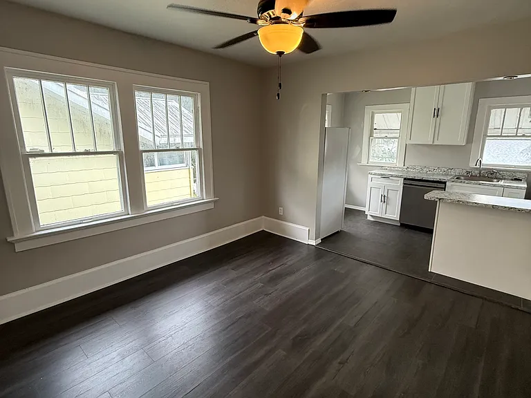 418 Broadway Ave #4 — Photo 3