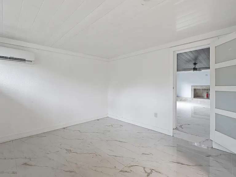 2529 Rainbow Dr — Photo 12