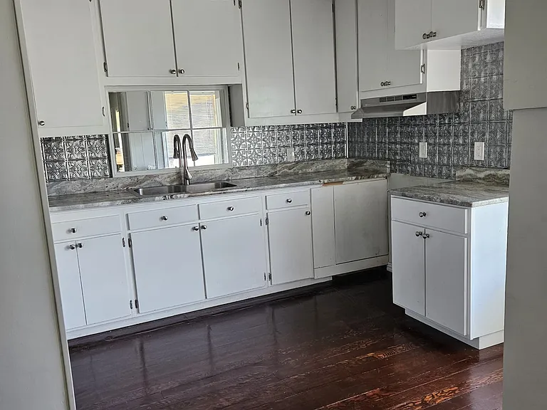 102 Overhill Dr — Photo 5