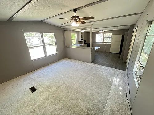 129 Thrush St Photo 1