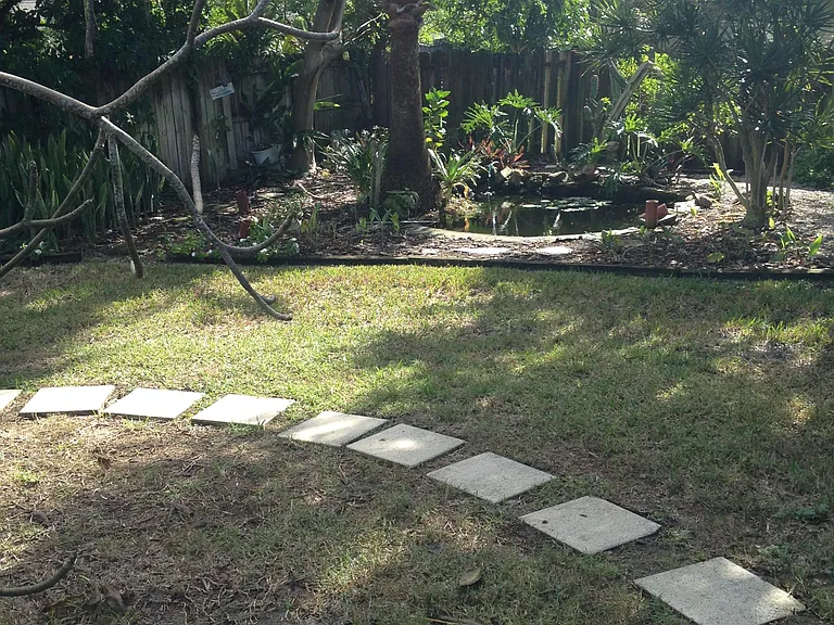Coral Ave — Photo 3