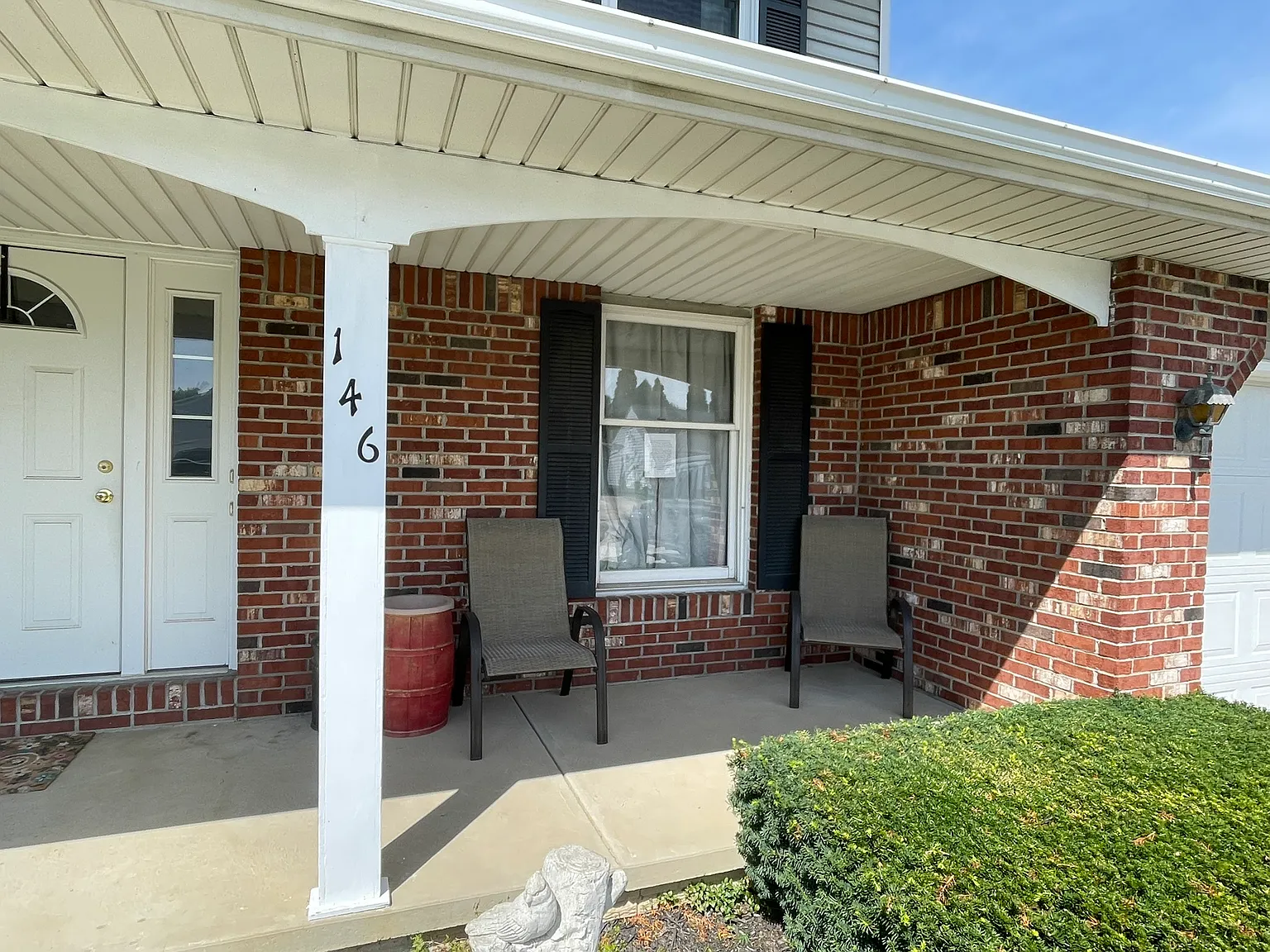 2 bed, 1.5 bath, 1206 sqft, $1,550 — Photo 3