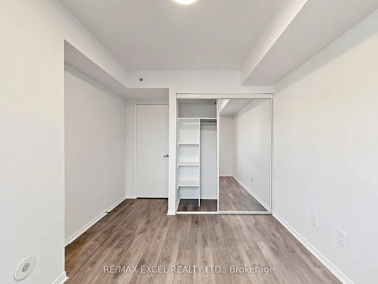 2285 Bur Oak Ave #28 — Photo 19