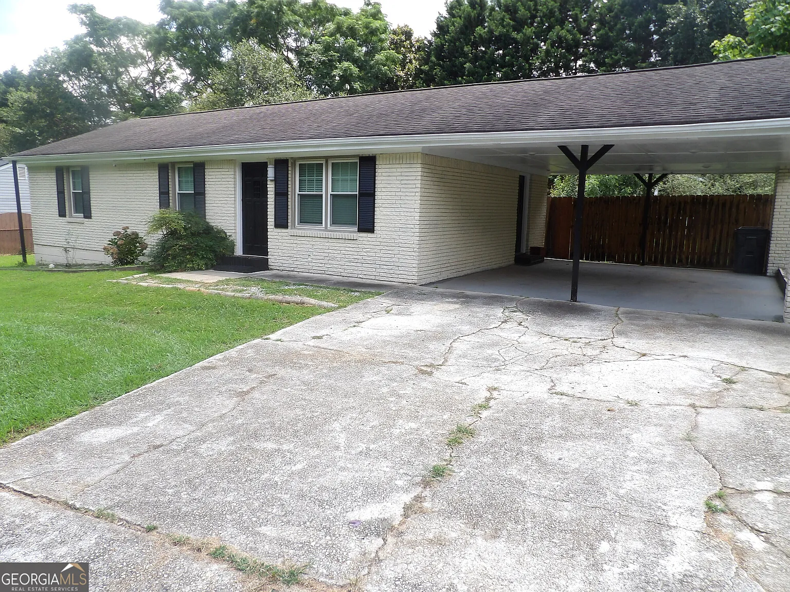 3 bed, 1.5 bath, 1056 sqft, $1,875 — Photo 1