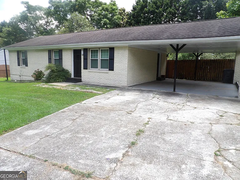 335 Bay Creek Rd — Photo 1