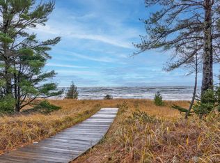 2625 W Top O The Lake Rd, Gulliver, MI 49840